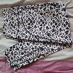 Zyia Snow leopard 14-16